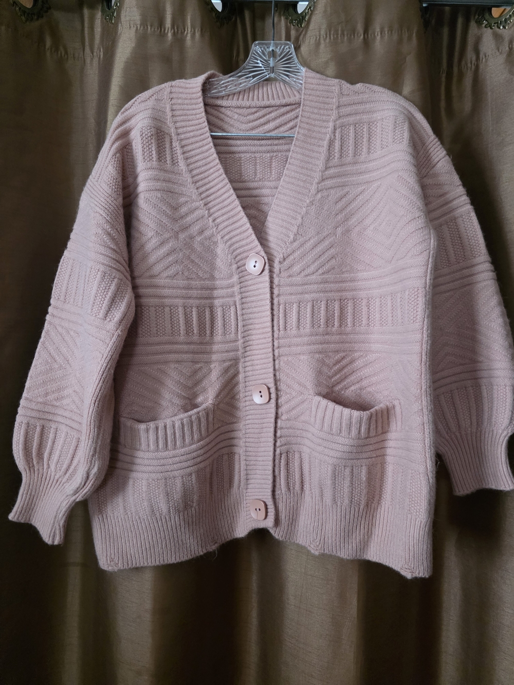Women's Button-Front Chunky Knit Cardigan in Blush Pink